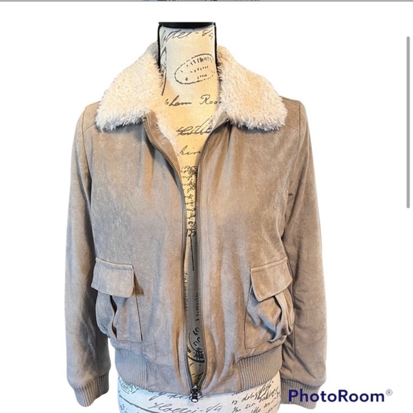 Cupcakes & Cashmere Reversible Bomber Aviator Jacket Size Small - Picture 9 of 16